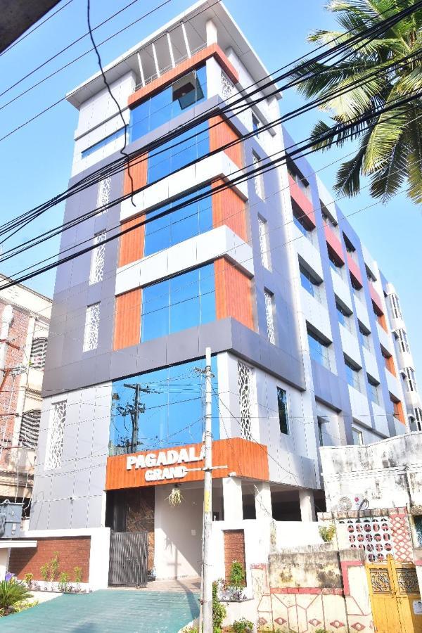Pagadala Grand Residency Hotel Bapatla Exterior photo